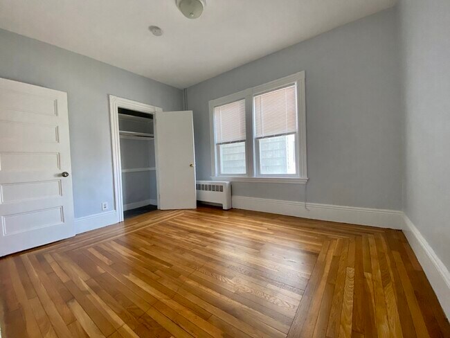 Building Photo - 767 Broadway