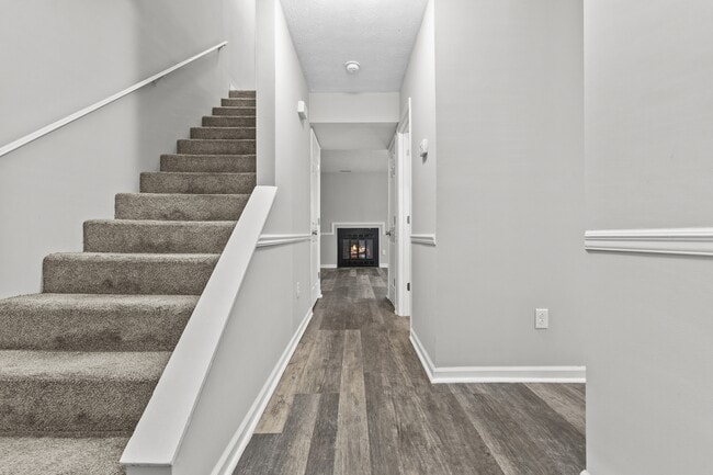 Building Photo - 1658 Foxhaven Dr