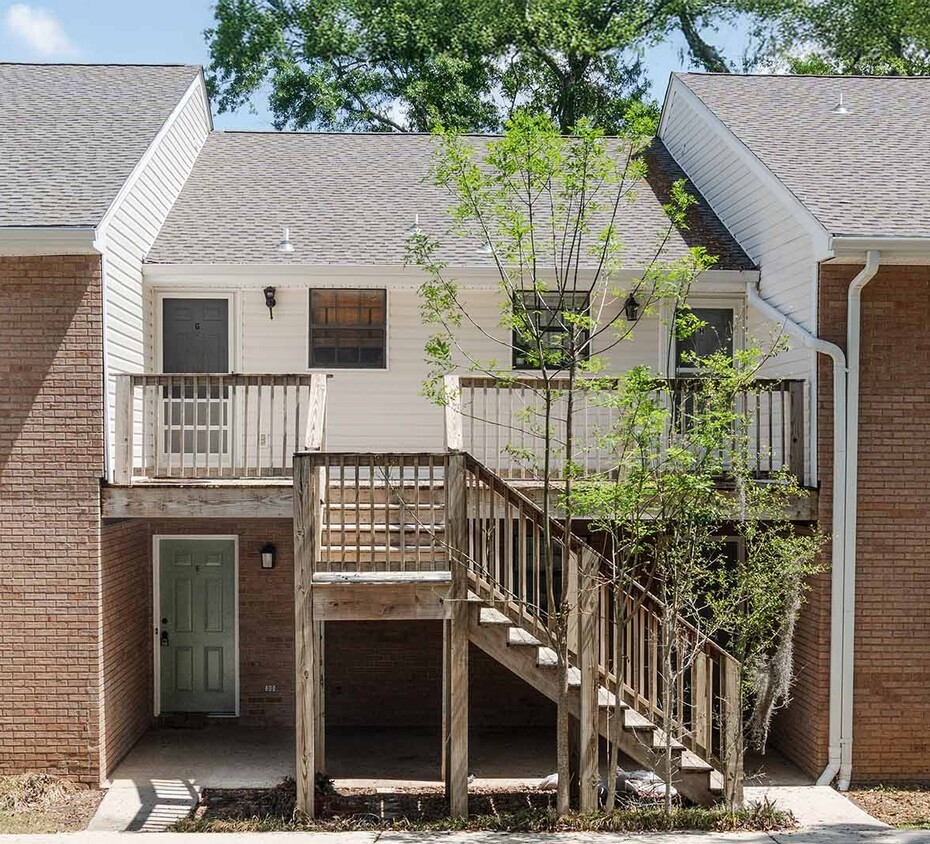 Primary Photo - 1103 Greentree Ct