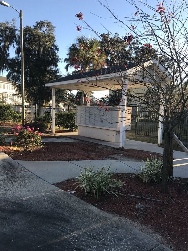 Foto del edificio - 324 Laurel Oak Ln