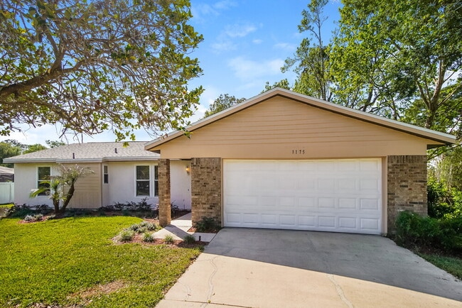 Building Photo - 1175 Lambert Ln