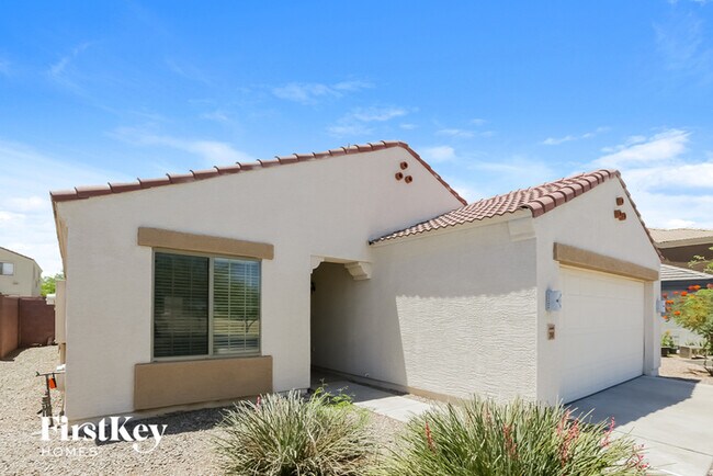 Building Photo - 3141 W Sunland Ave