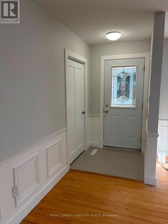 Photo du bâtiment - 9 Fieldway Dr