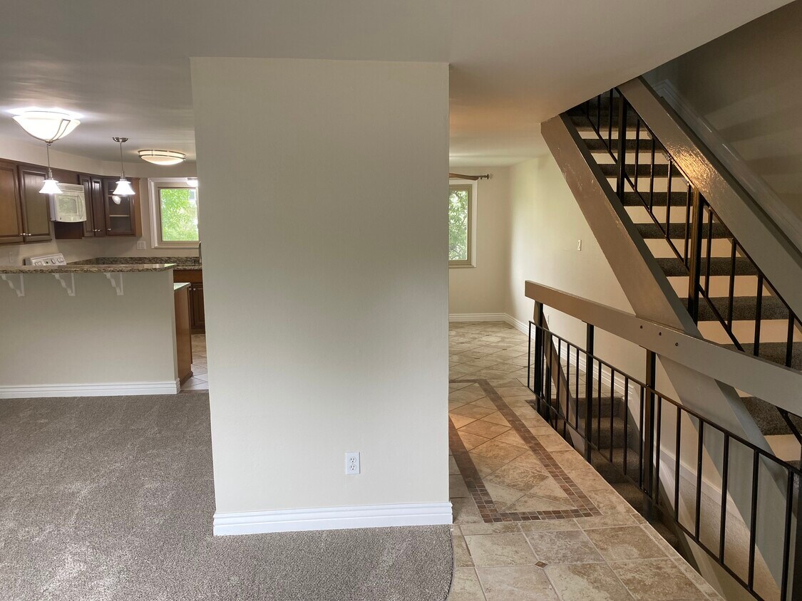 Foto principal - 411 E Highline Cir