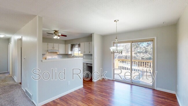 Foto del edificio - 6505 Wicklow Cir E