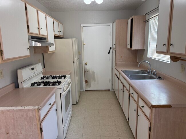 Foto del edificio - 1621 Patti Pl NE