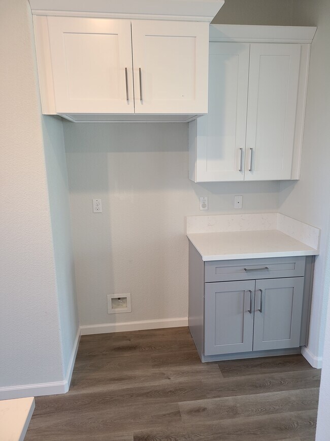 Foto del edificio - 8167 Weeping Willow Ln