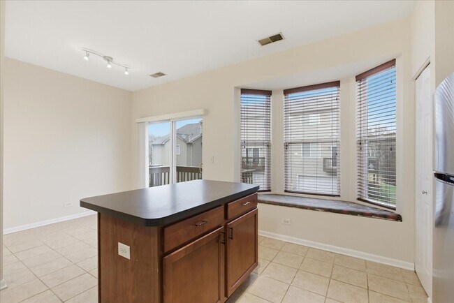 Foto del edificio - 28909 Pondview Dr