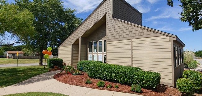 Willow Creek Apartments Wichita Ks Apartments Com Willow Creek Apartments Wichita Ks Apartments Com