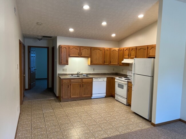 Building Photo - 1225 Sequoia Ct