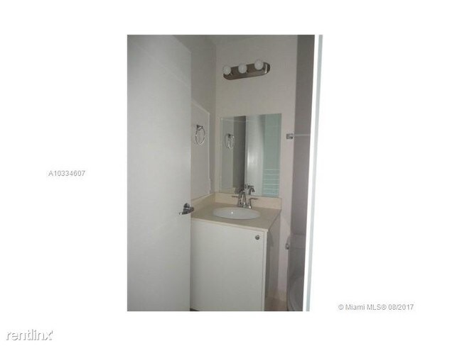 Foto del edificio - 1421 S Miami Ave