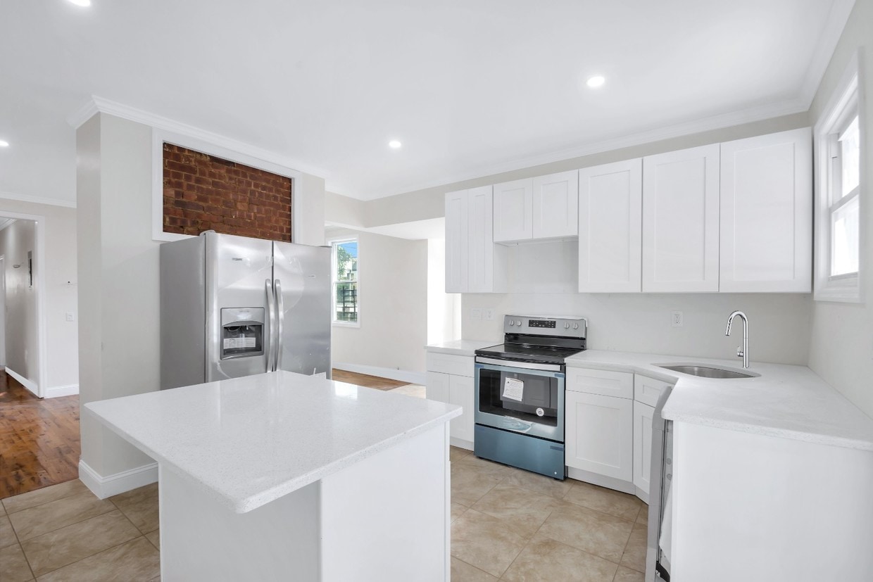 160 S 11th Ave, Mount Vernon, NY 10550 Room for Rent in Mount Vernon