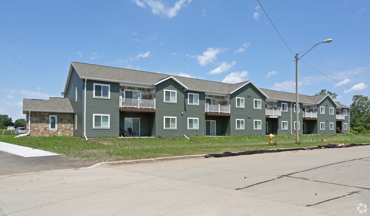 Primary Photo - 3421-3445 Logan Dr