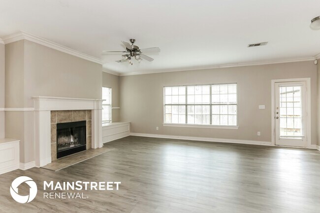 Building Photo - 3016 Shoreline Dr