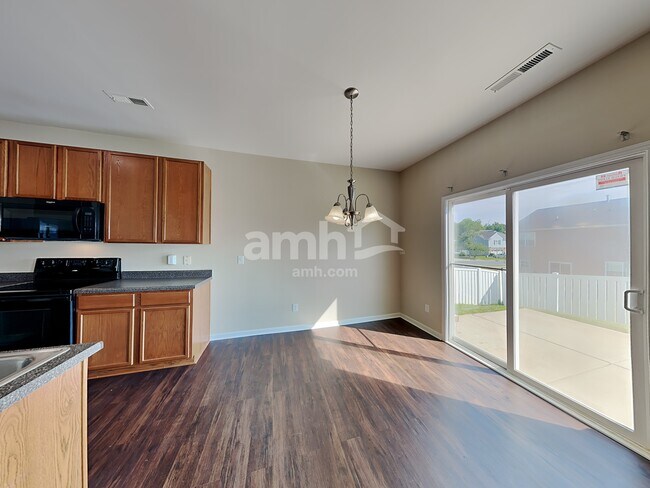 Building Photo - 1026 Skillbeck Rd