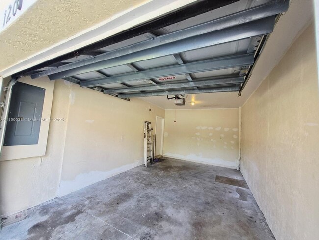 Foto del edificio - 1209 NW 27th Ave