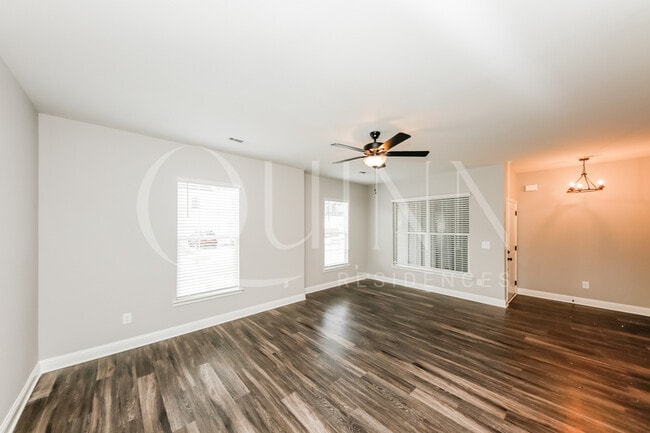 Building Photo - 2166 Miramar Circle