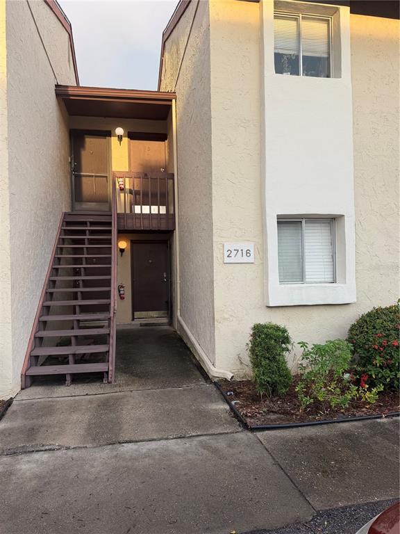 Foto del edificio - 2716 Hidden Lake Blvd