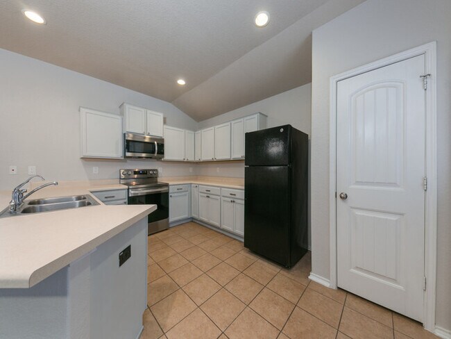 Building Photo - San Antonio, TX - House - $1,695.00 Availa...
