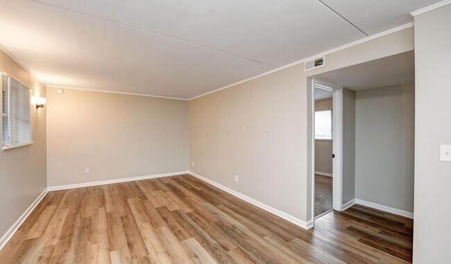 Foto del edificio - 458 Miller Ave