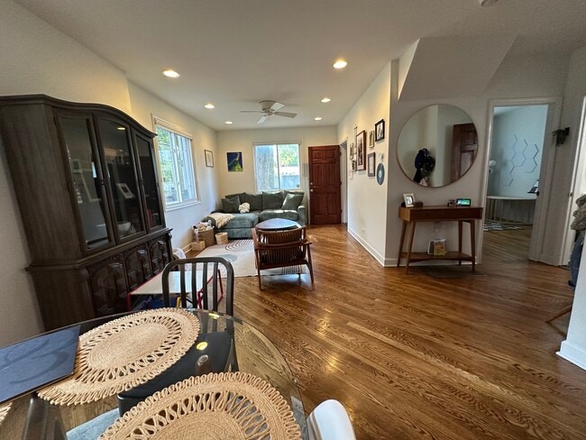 Foto del edificio - 4311 N Claremont Ave