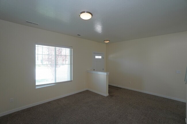Foto del edificio - 3061 W Silver River St
