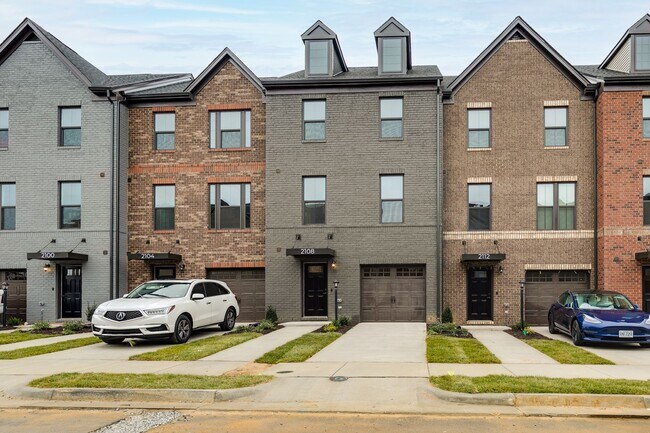 Foto del edificio - New Luxury Townhome Available in Belle Heights! ***Available Early July 2026***