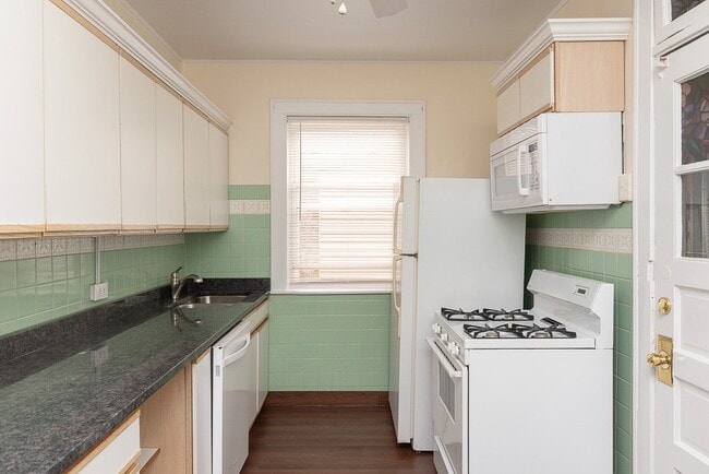 Foto del edificio - 4512 N Laporte Ave