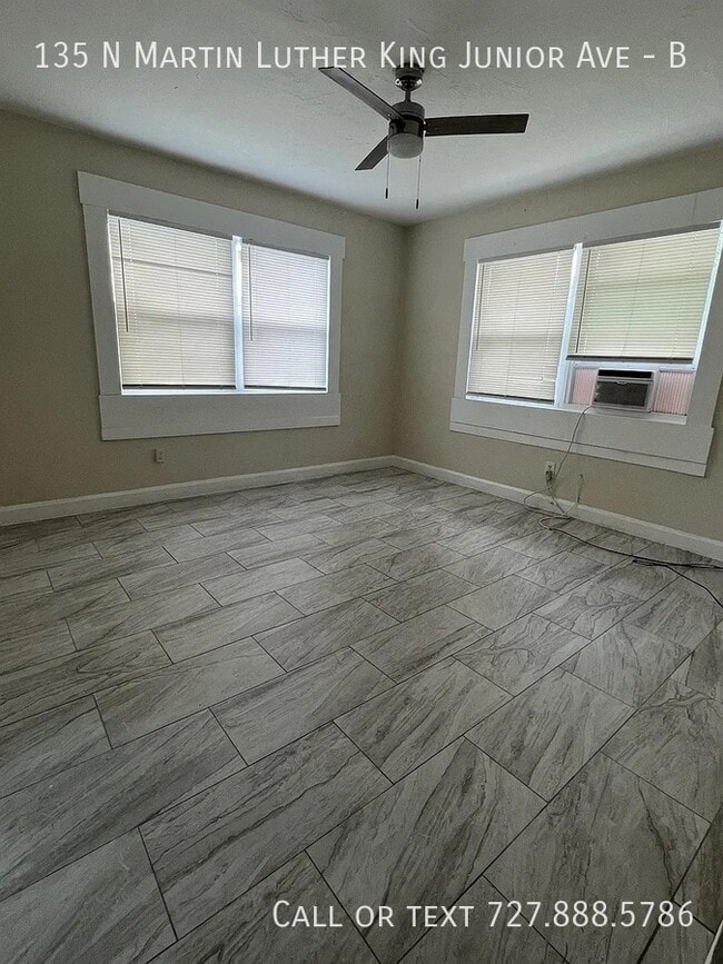 Foto del edificio - 135 N Martin Luther King Jr Ave