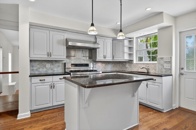 Foto del edificio - 737 19th Ave N