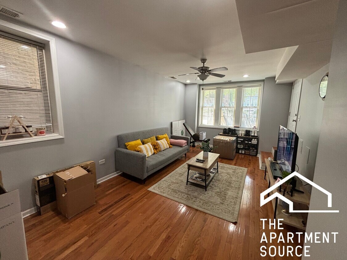 Primary Photo - 3727 N Ashland Ave