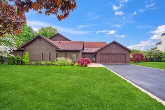 Building Photo - 15 Parkway Dr