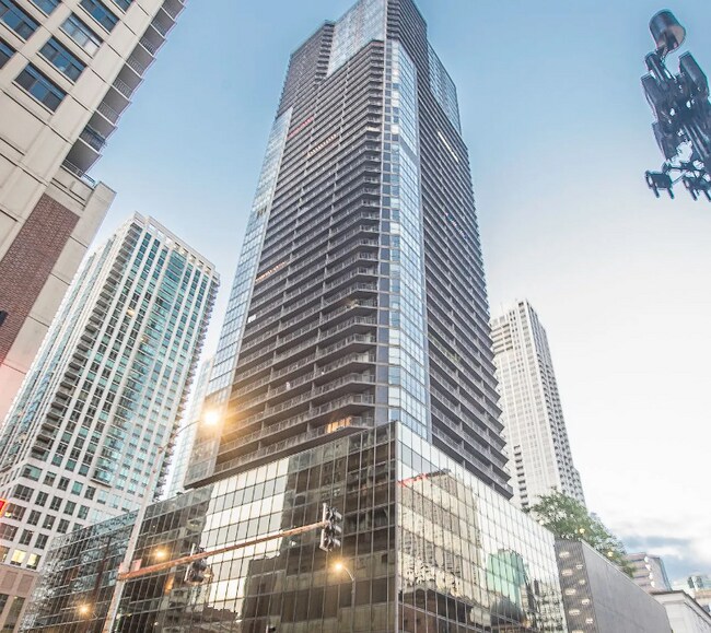 Building Photo - 10 E Ontario St