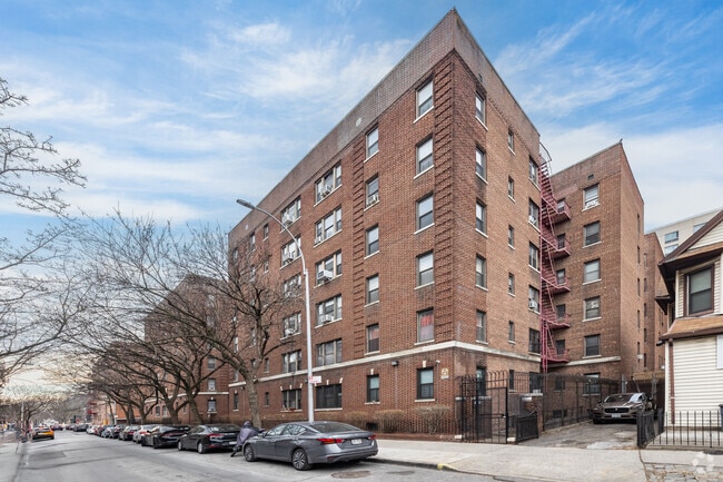 Building Photo - 15501 90th Ave