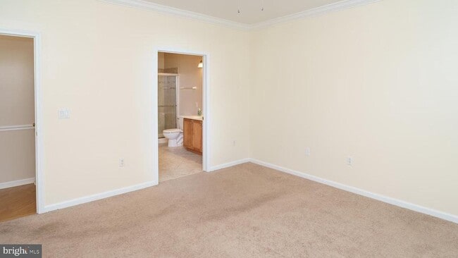 Building Photo - 401 Degas Ct
