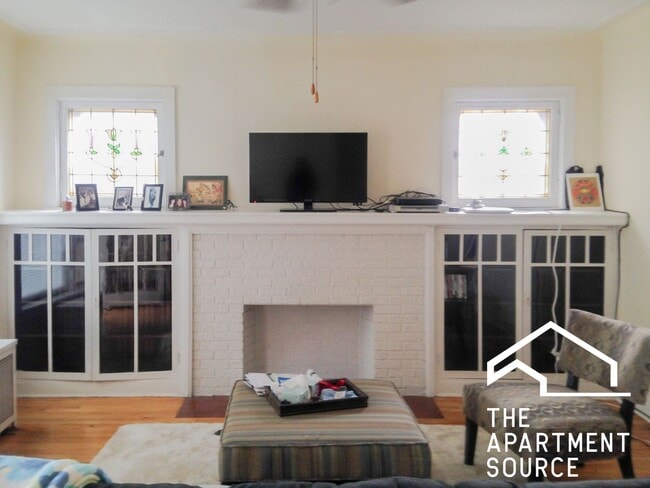 Building Photo - 3817 N Lawndale Ave