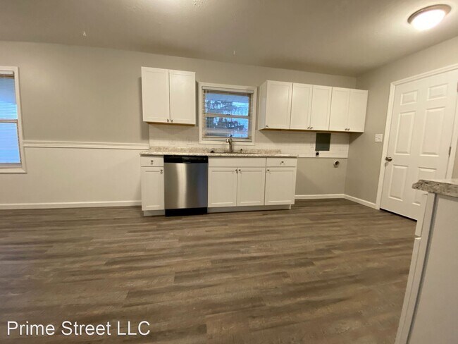 Foto del edificio - 3 br, 1 bath House - 2913 Shively Ct