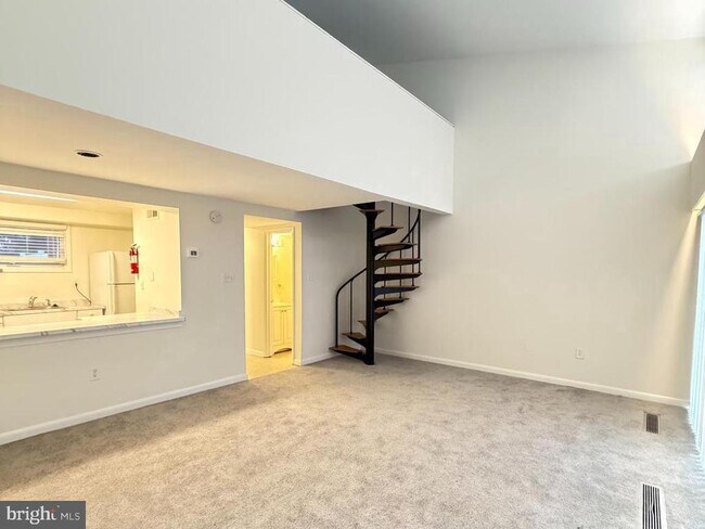 Building Photo - 5485 Harpers Farm Rd