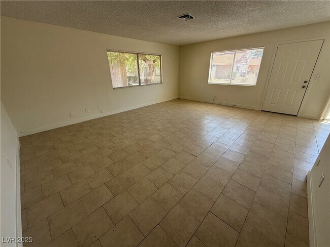Foto del edificio - 5208 Greene Ln