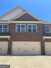 Building Photo - 804 Pleasant Hill Rd