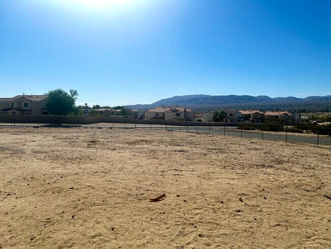 Foto del edificio - 73876 Sunnyslope Dr