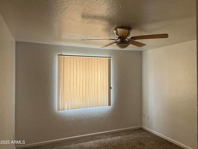 Foto del edificio - 13433 N 16th Ave