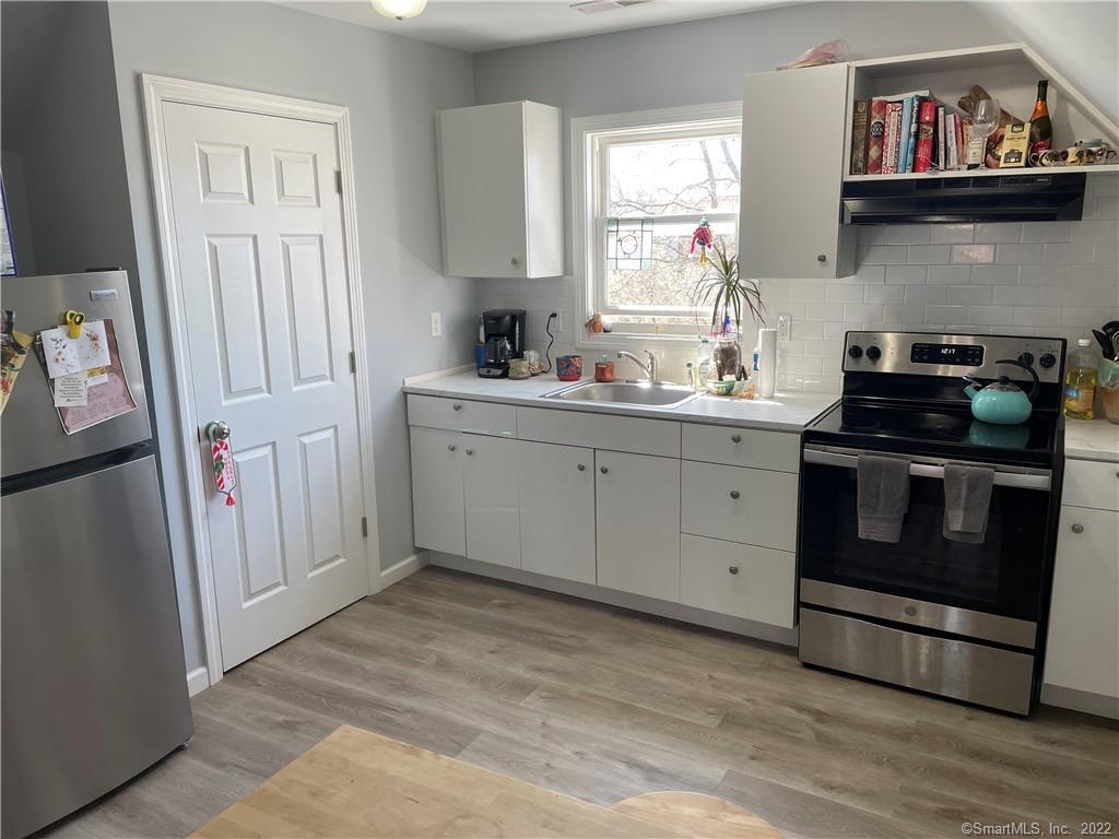 16 Edwards St Unit 3, New Haven, CT 06511 Room for Rent in New Haven