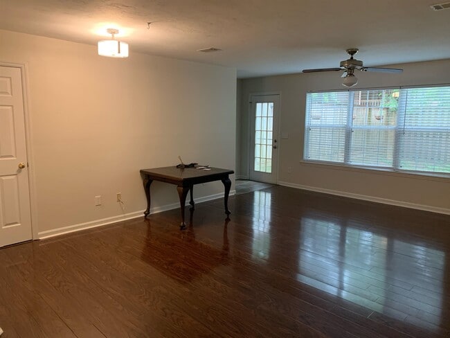 Foto del edificio - 445 Teal Ln
