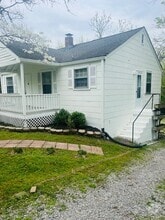 Building Photo - 1507 Golf St