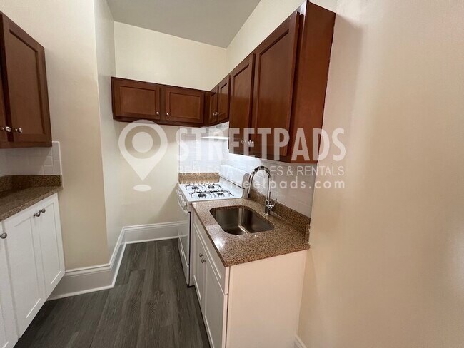 Foto del edificio - 2 Ware St