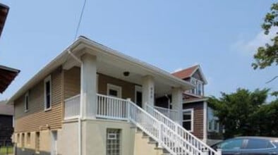 Building Photo - 450 N Connecticut Ave