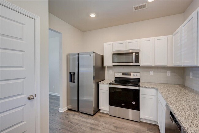 Building Photo - 2177 River Park Ct