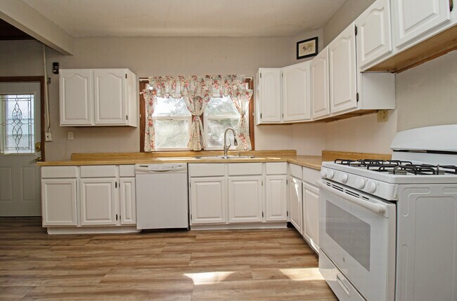 Foto del edificio - 818 7th Ave N