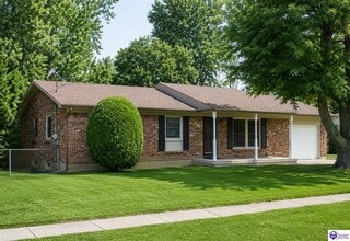 Building Photo - 817 Pearman Ave